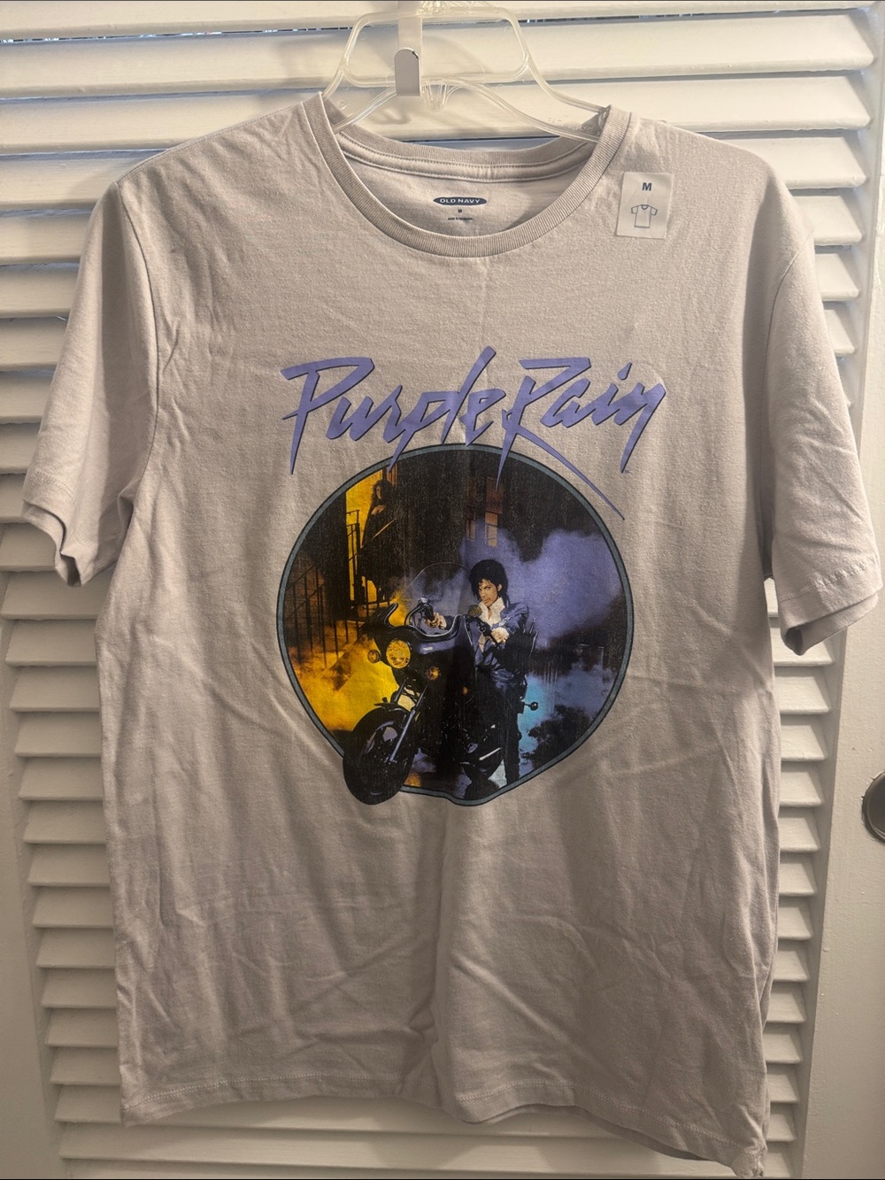 NWT Old Navy 'Purple Rain' Graphic T‑Shirt in Light Gray - Size Medium
